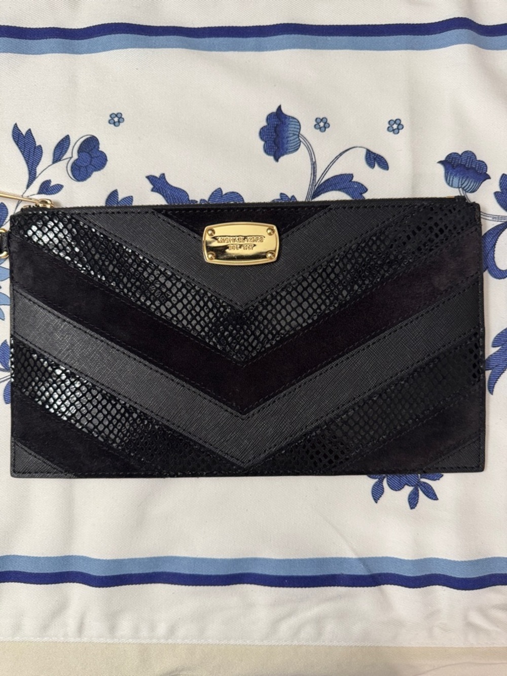 Michael Kors Black Chevron Mixed-Texture Wristlet Clutch - Picture 2 of 12